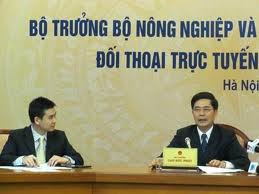 ລັດຖະມົນຕີ Cao Duc Phat ໂອ້ລົມສົນທະນາໂດຍກົງ   ຜ່ານເຄືອຂ່າຍອິນເຕີແນດ ກັບປະຊາຊົນ